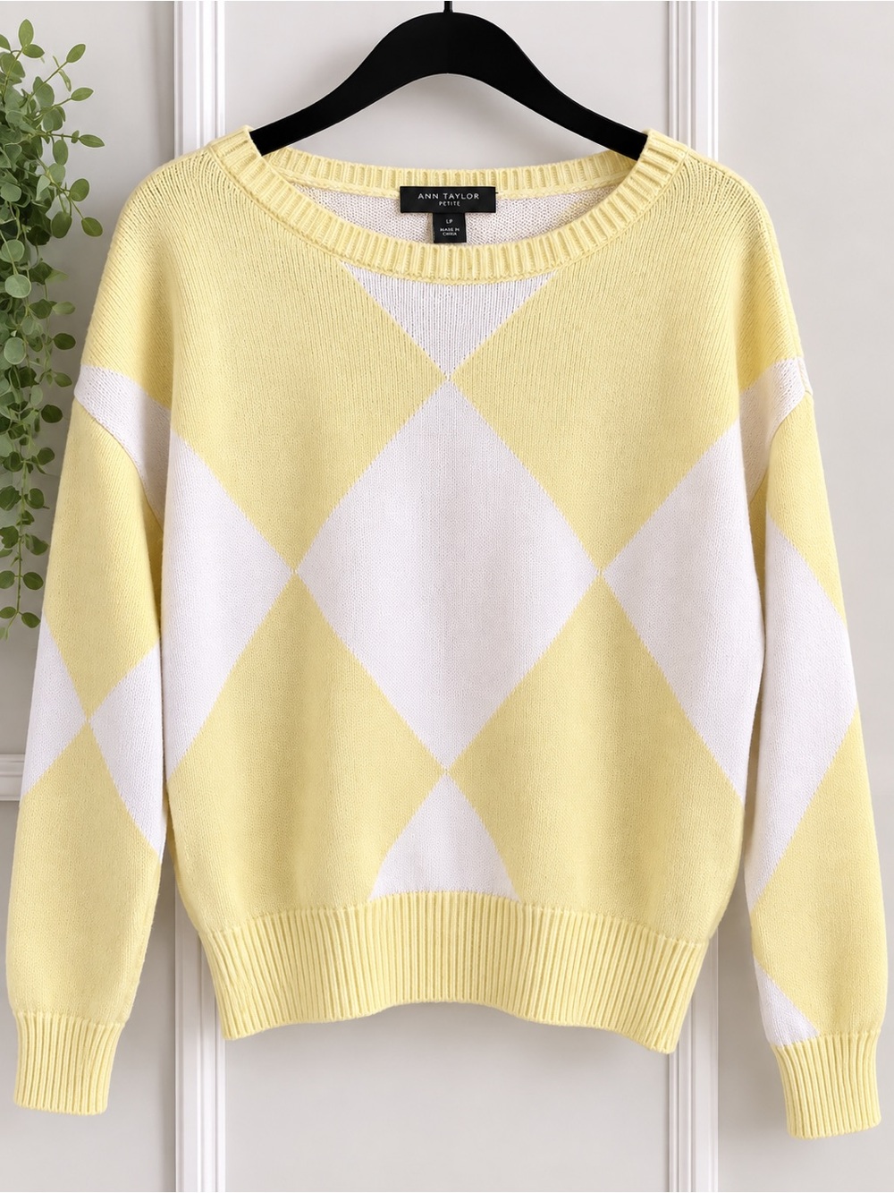 Ann Taylor Yellow & White Argyle Crewneck Sweater